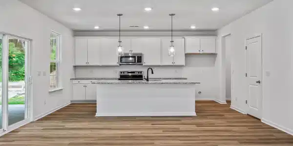 Image 2: Kitchen