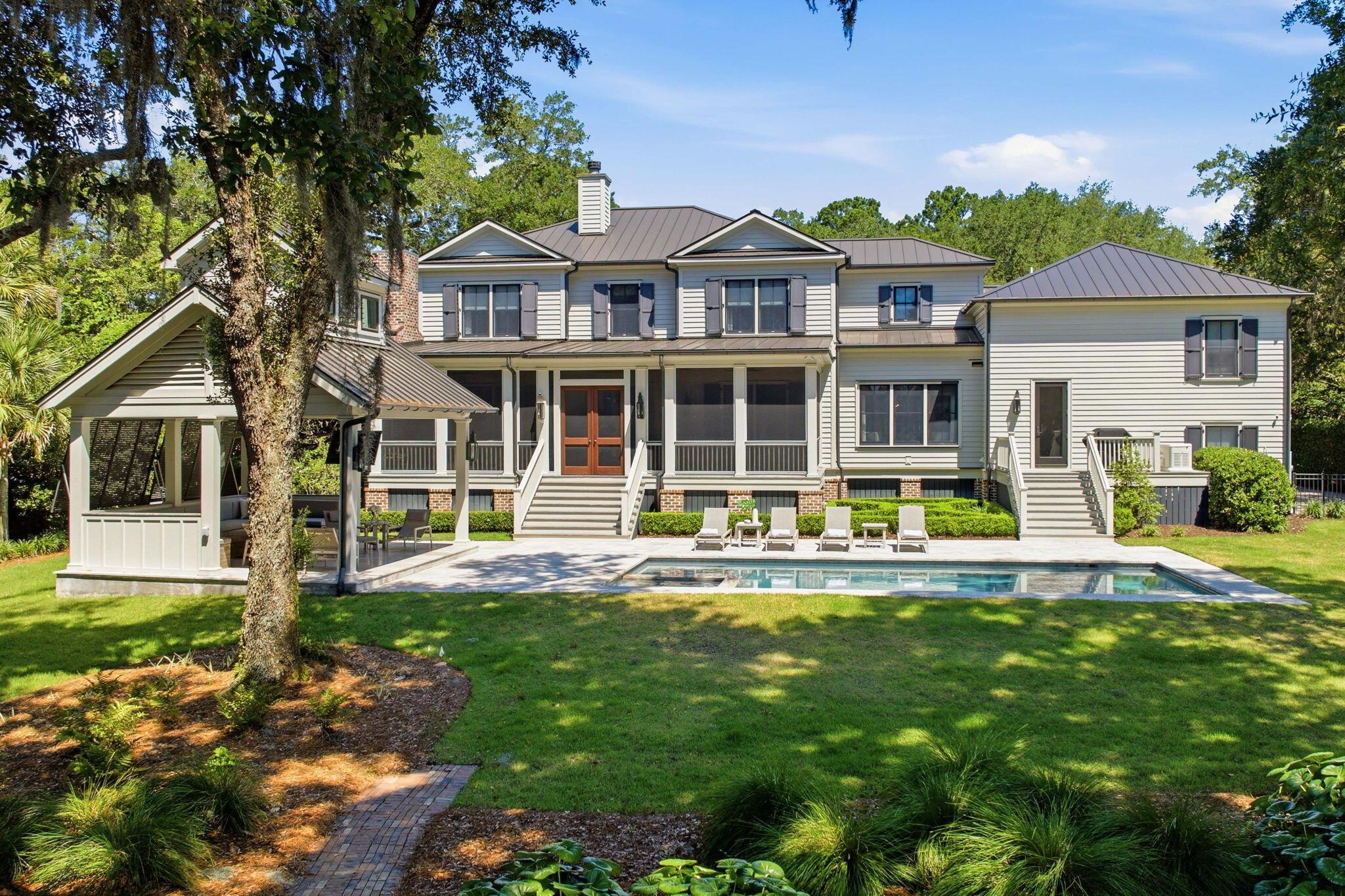 Image 2: Resort Style Living
