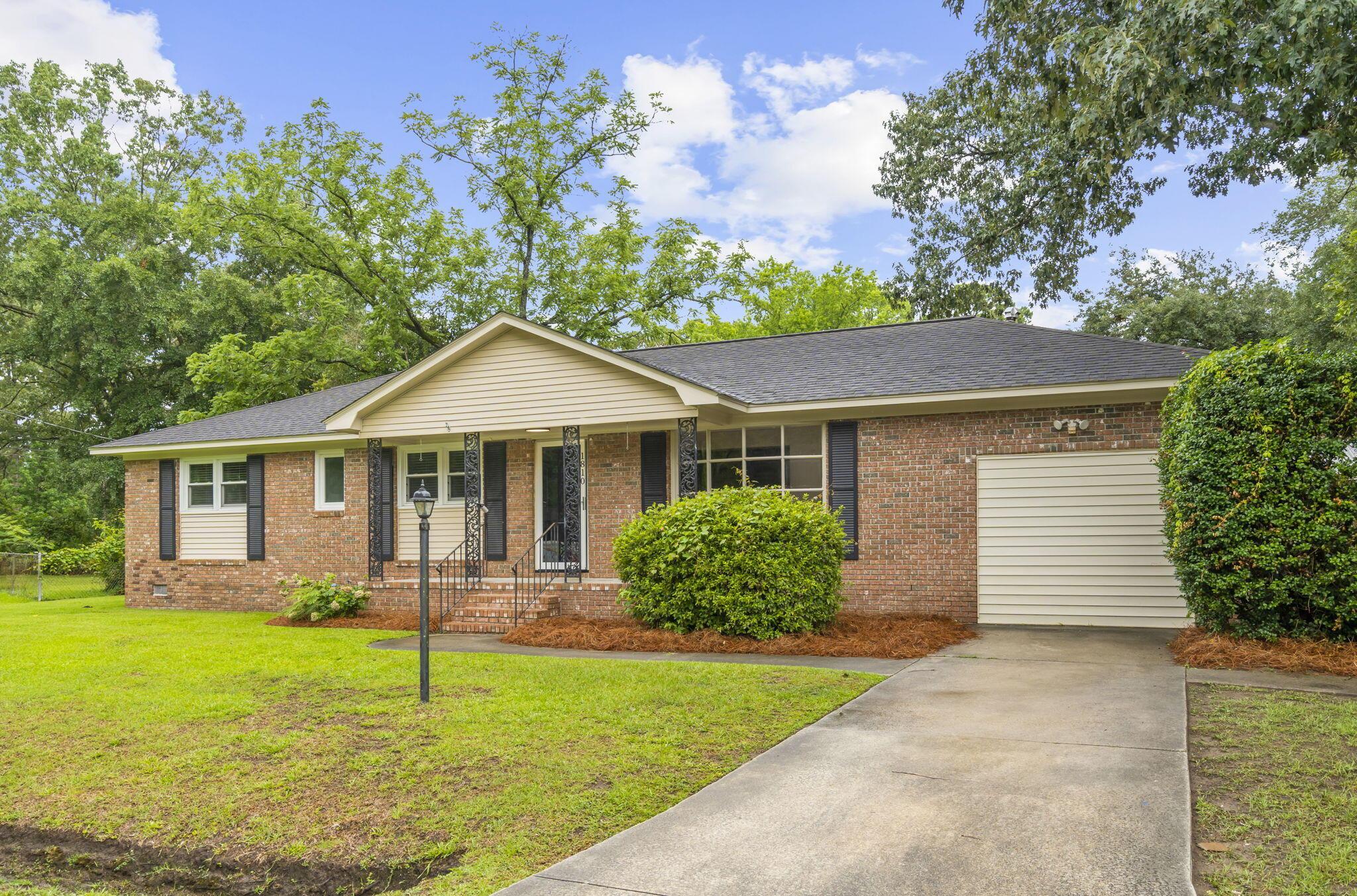 Image 2: 51-web-or-mls-DSC08279