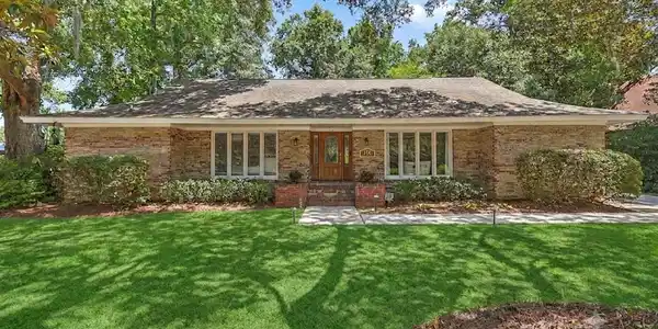 910 Regatta Road