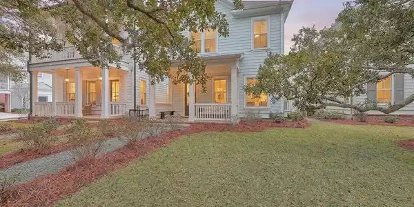 Image 2: Front