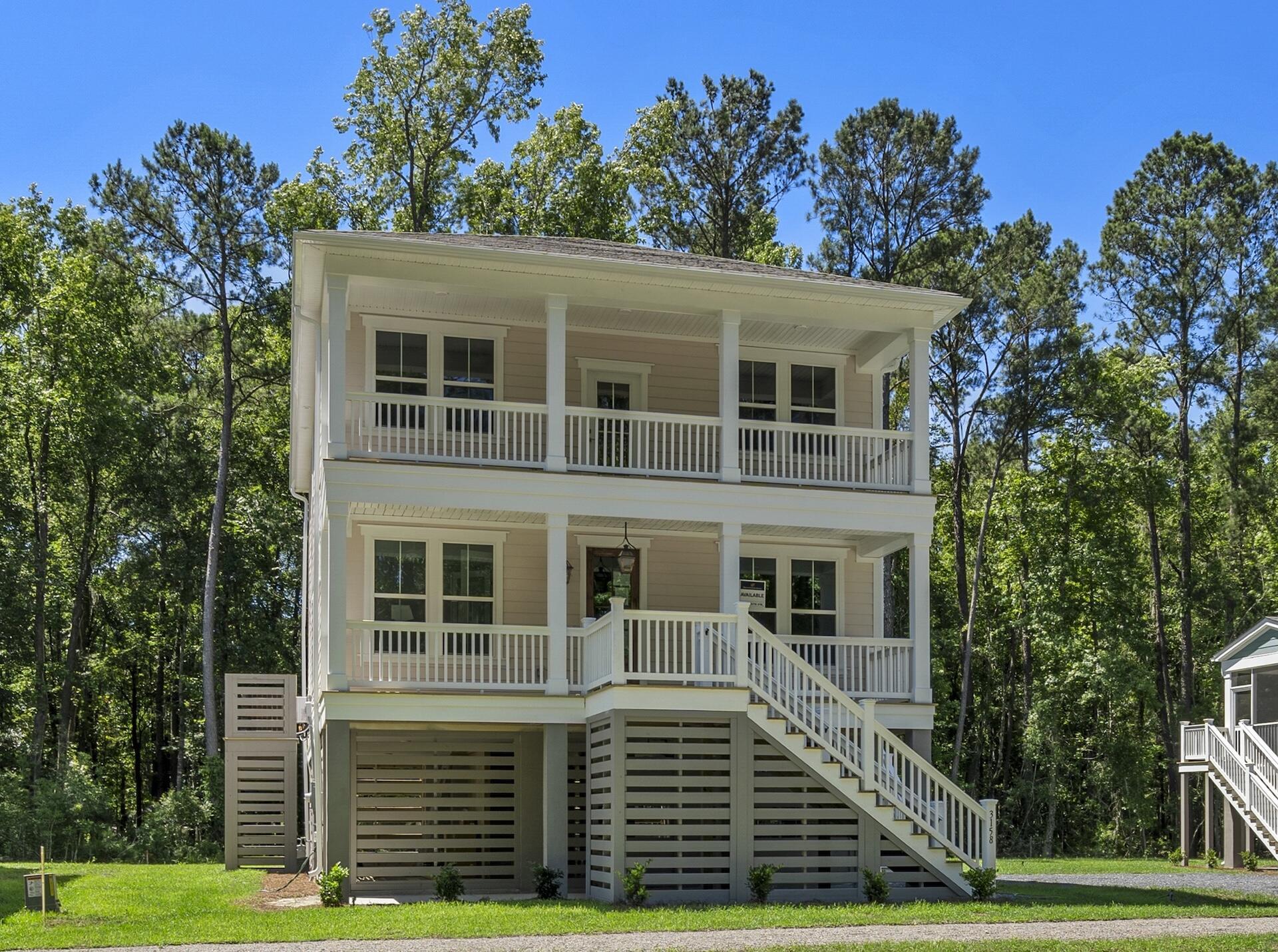 Image 2: LOT 18
