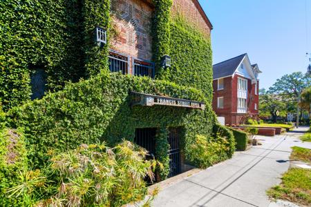 2 Francis Street