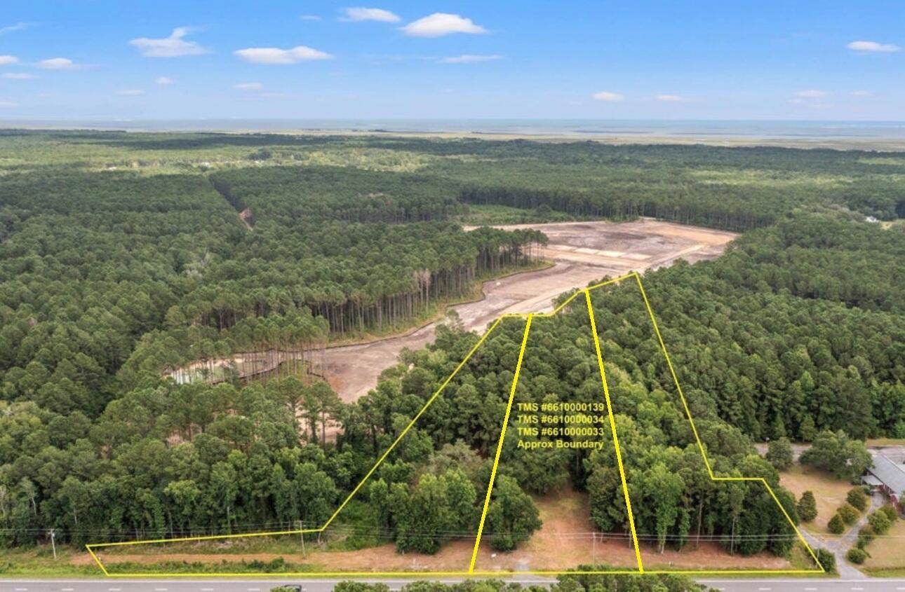 Image 1: Proposed subdivide for 3 buildable lots!