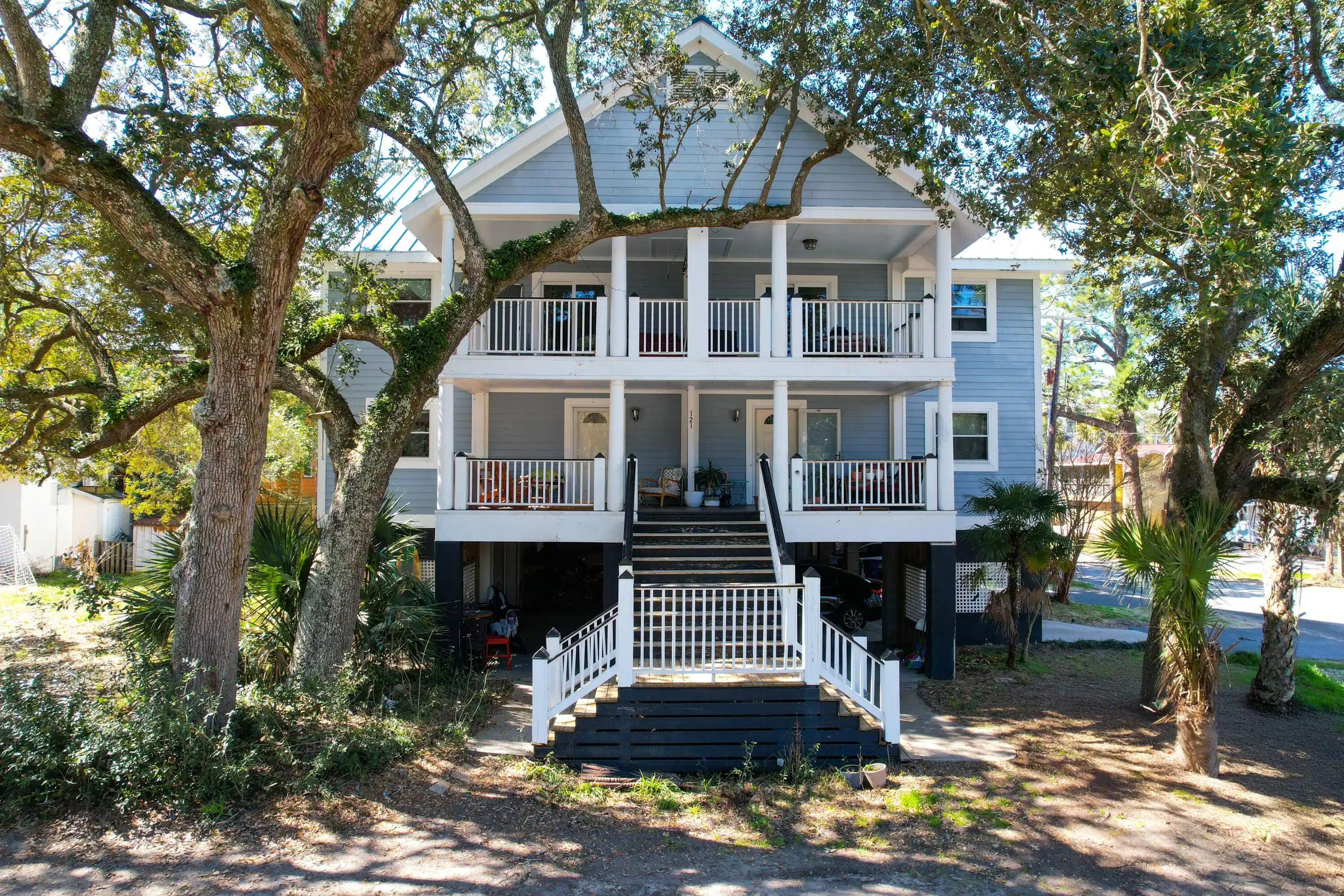 Image 1: 124 E Hudson -Tidalcreekphoto- (1)