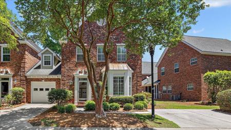 725 Natchez Circle