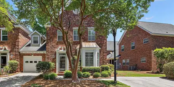 725 Natchez Circle