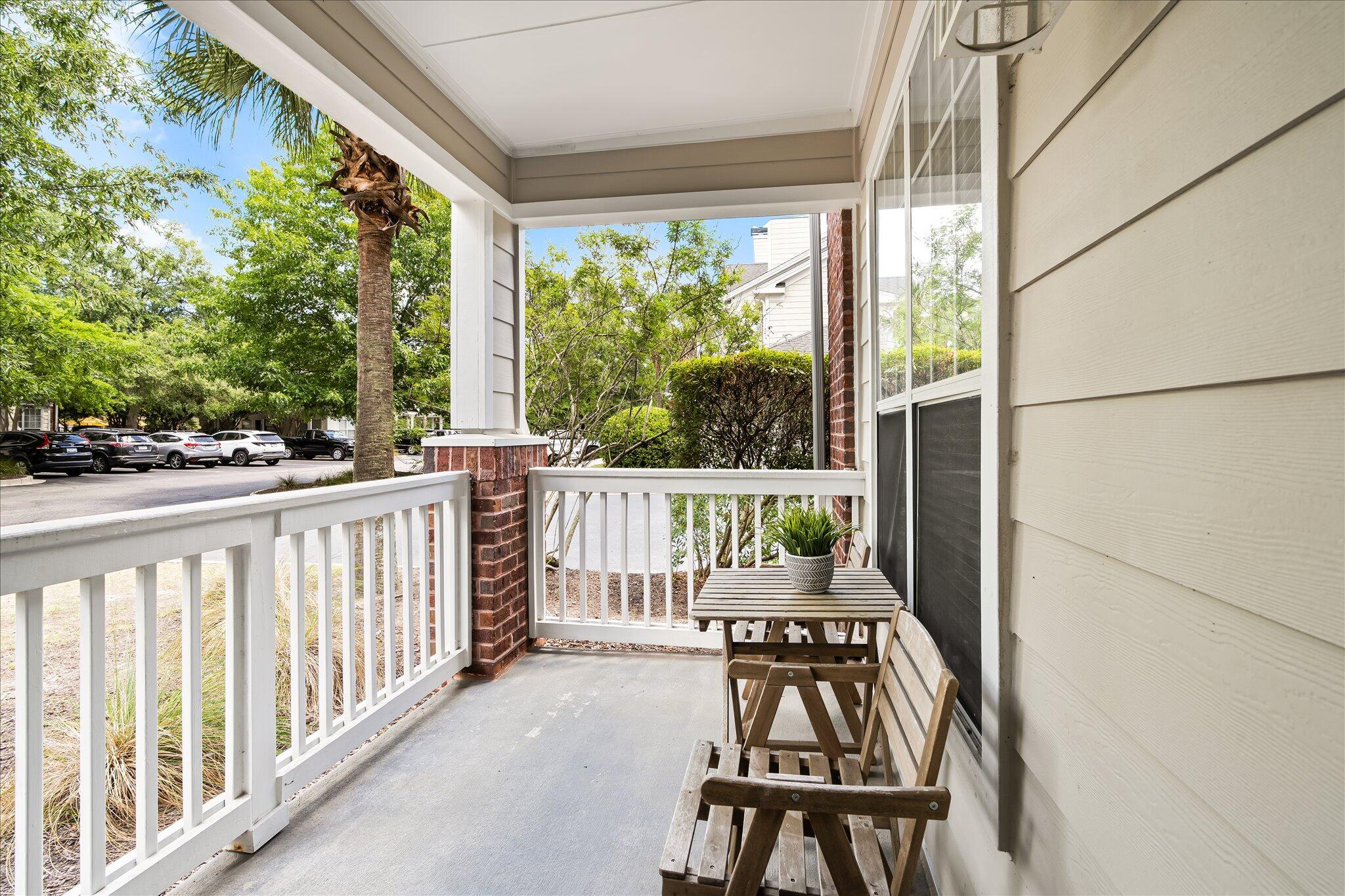 Image 3: 3 Patio