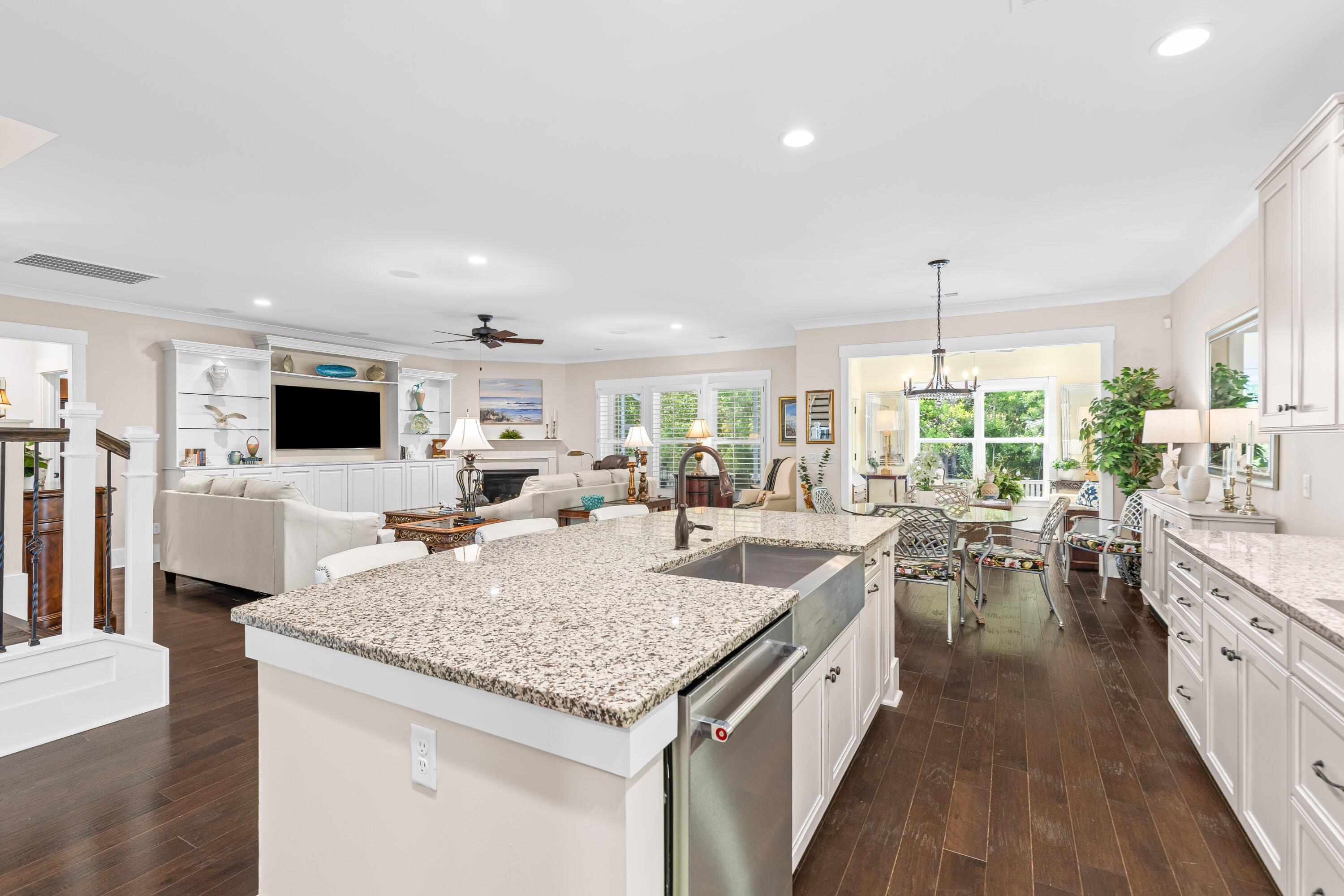 Image 4: Open Floorplan