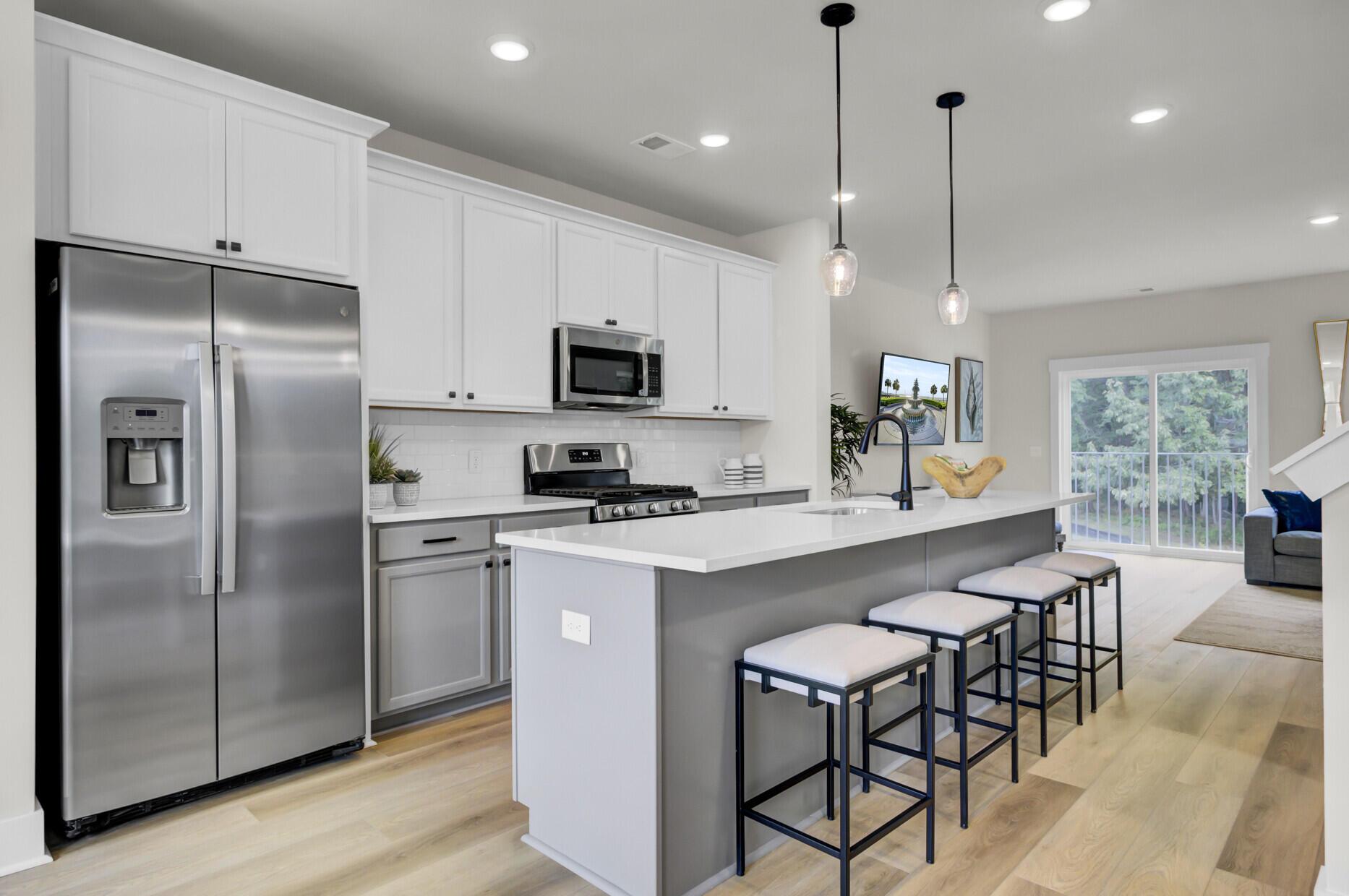 Image 4: Model Home Kitchen