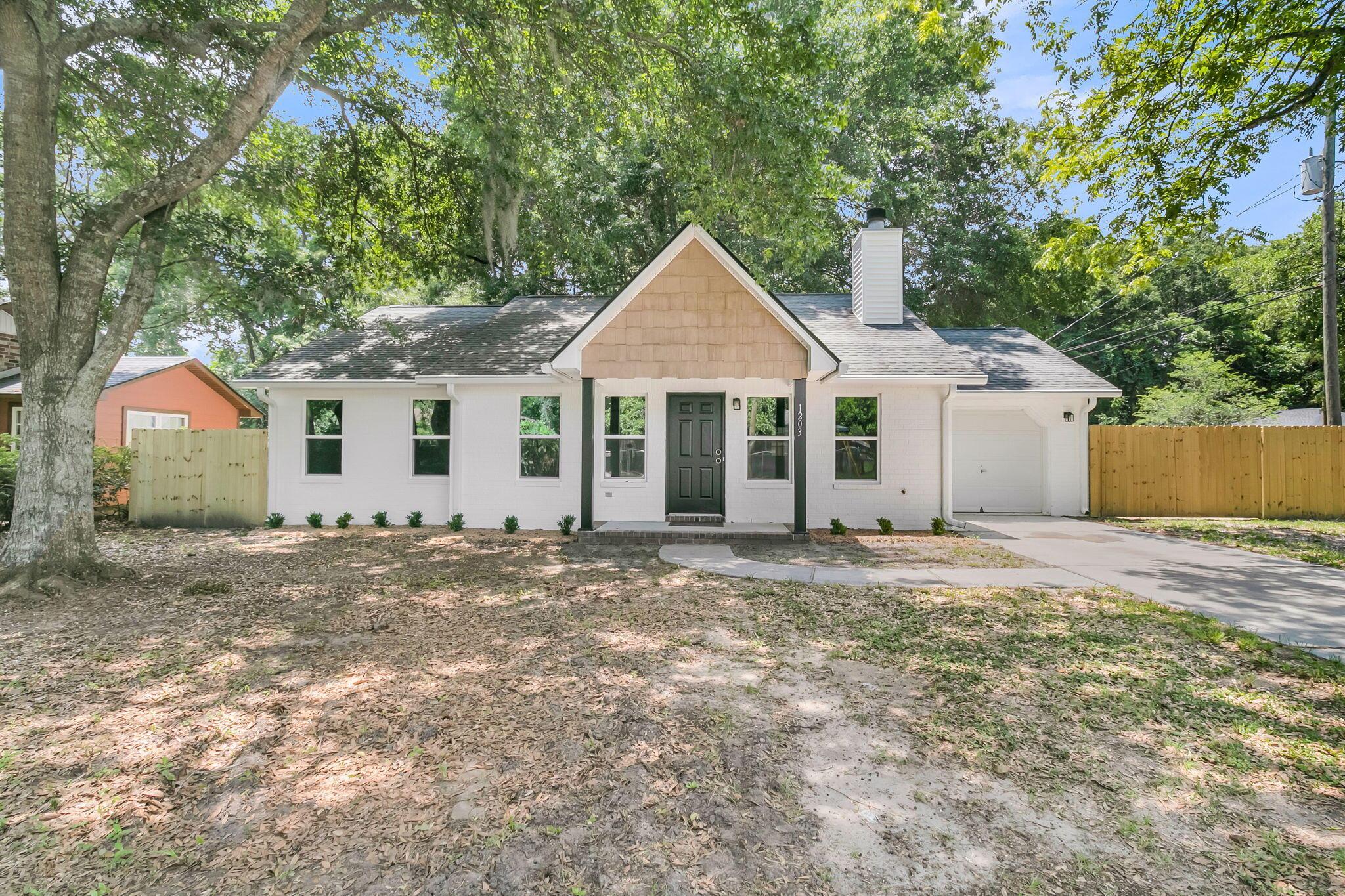 Image 3: 1203 Sea Aire Dr