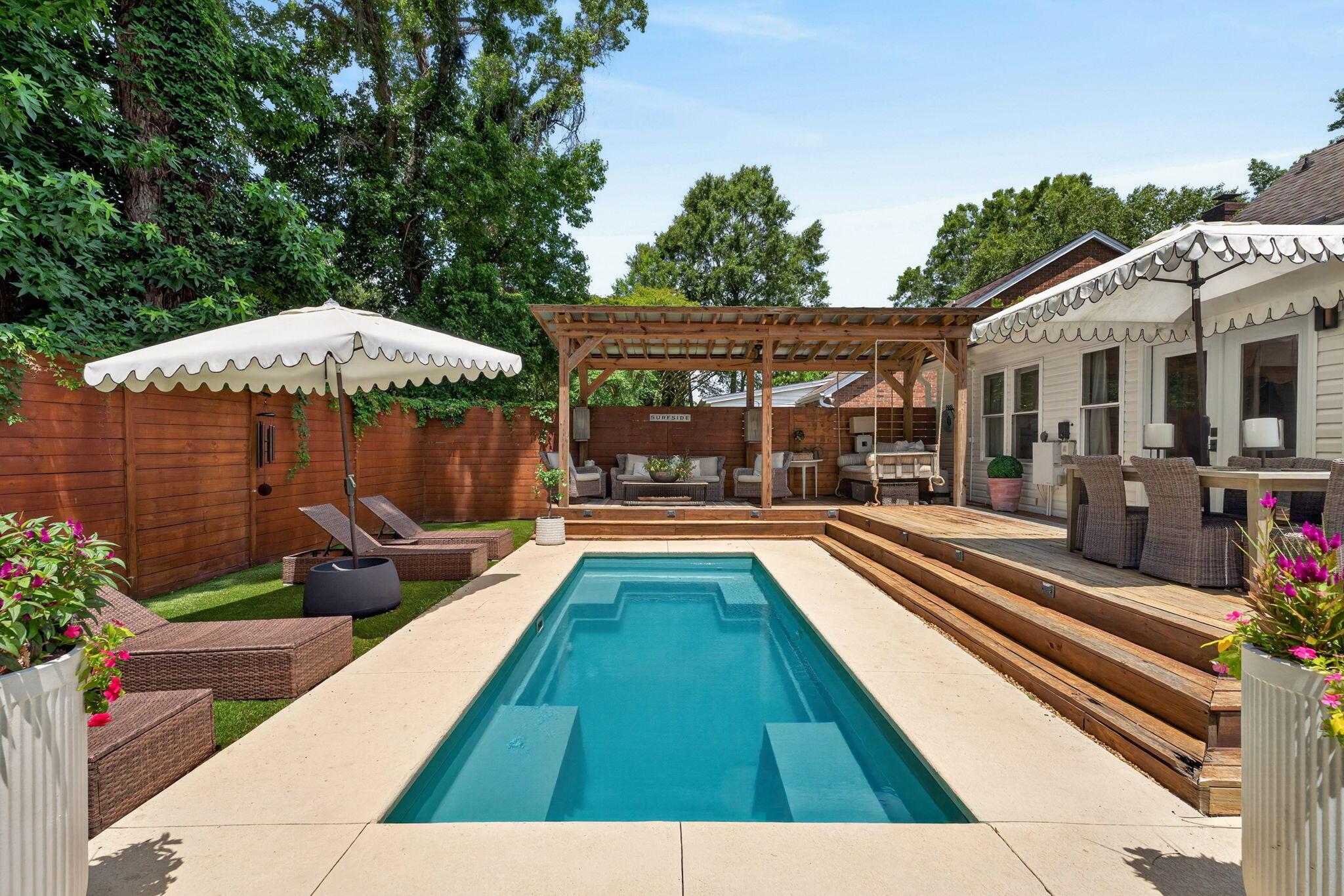 Image 1: Backyard Retreat