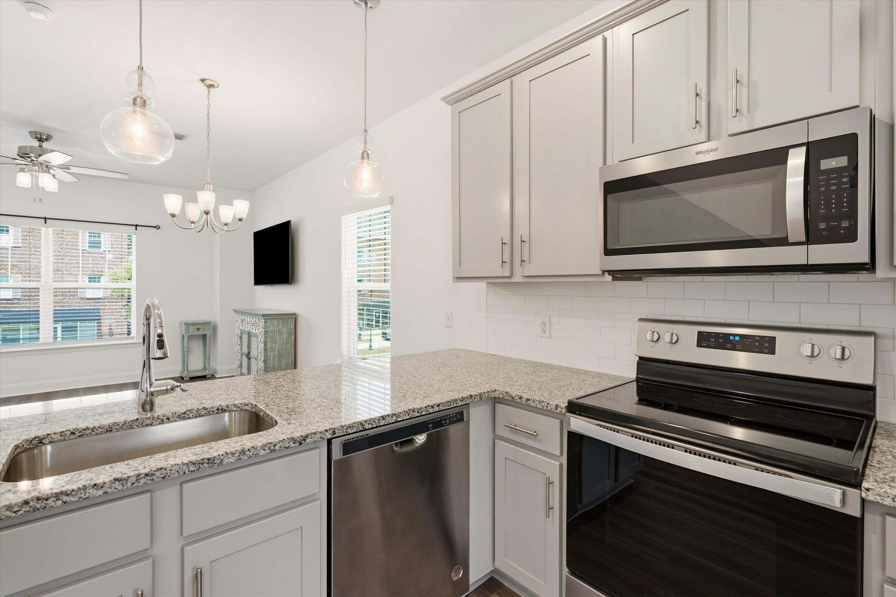 Image 3: Kitchen