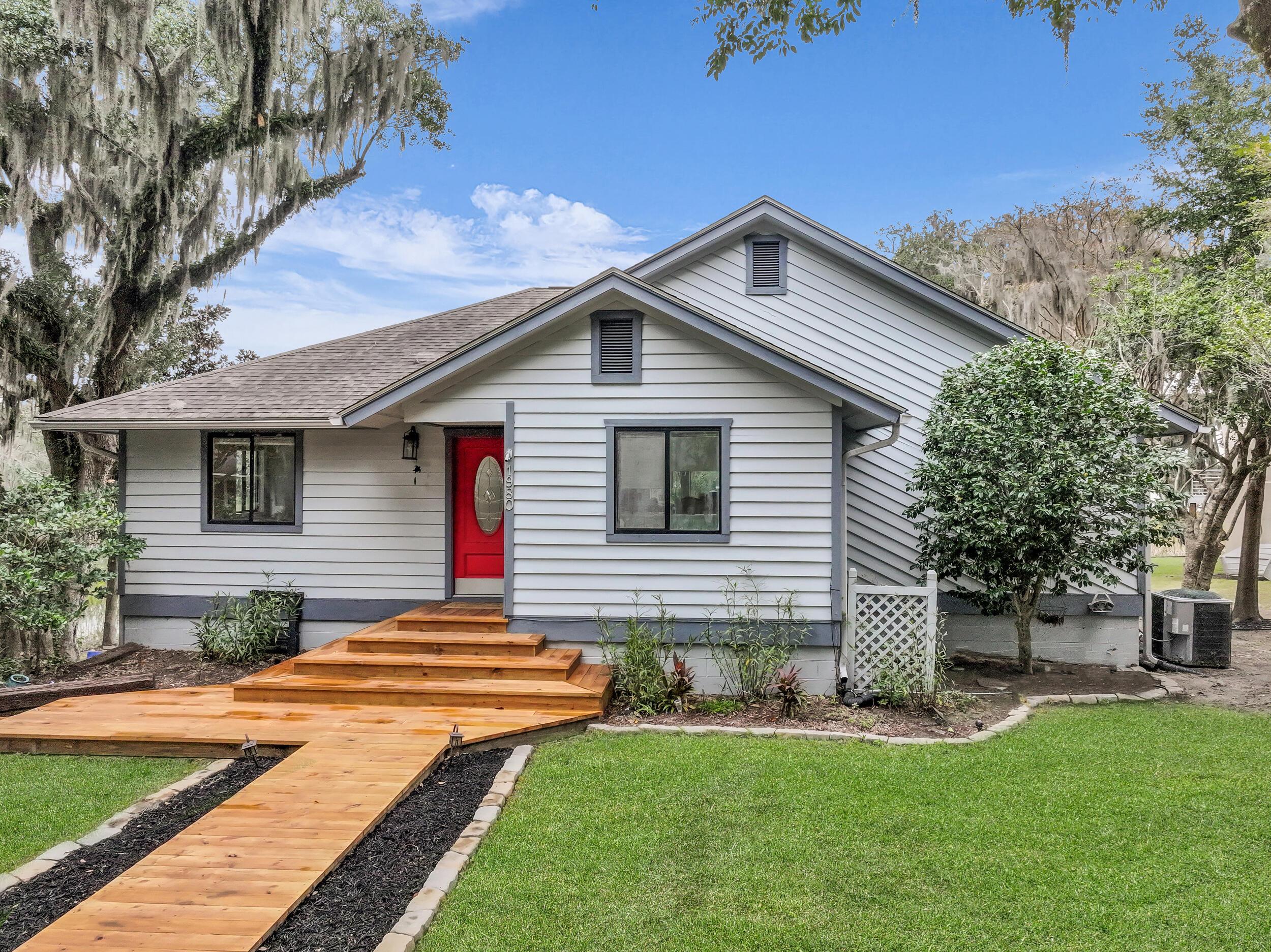 Image 2: Front Exterior