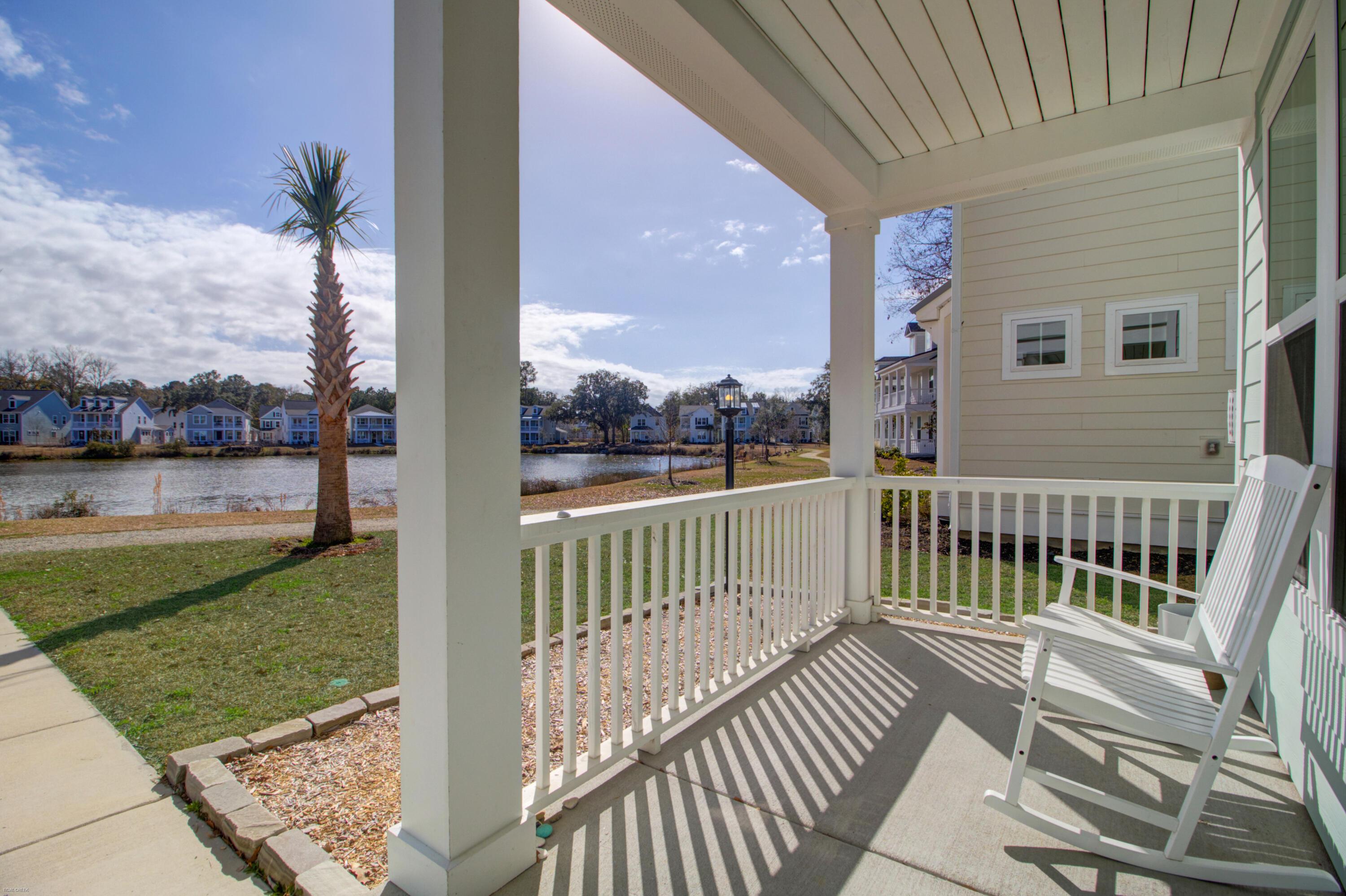 Image 4: Front Porch