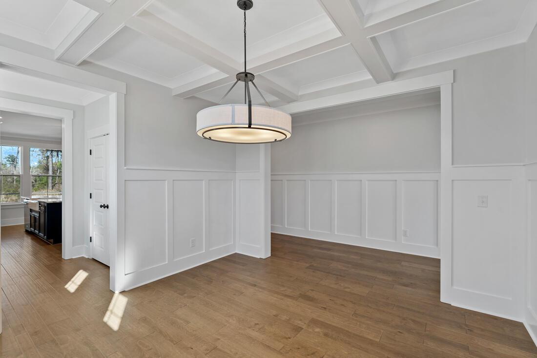 Image 3: Formal Dining