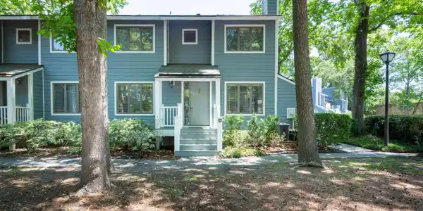 Image 3: 1717 Greystone #14_Brett Martin Photogra
