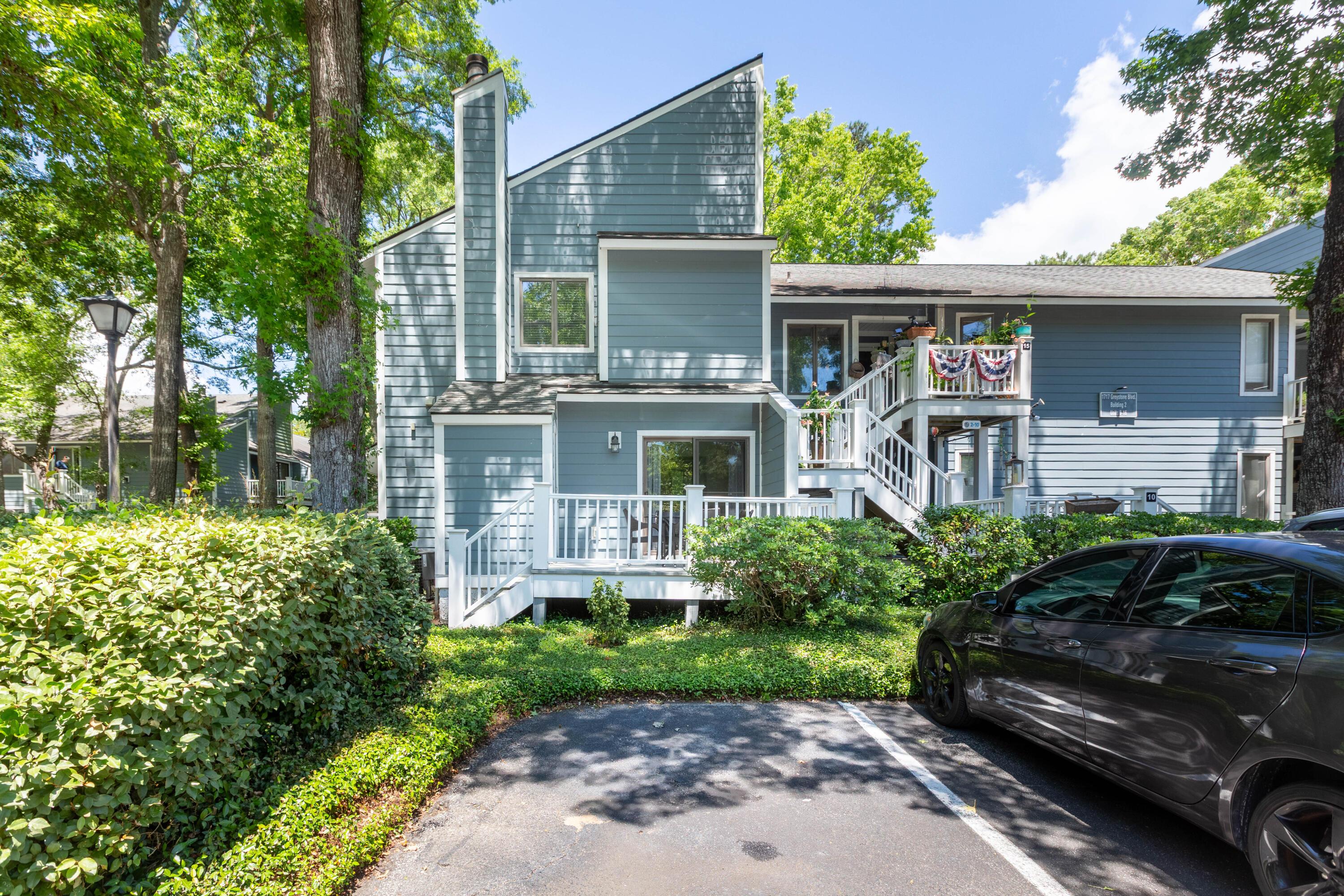 Image 4: 1717 Greystone #14_Brett Martin Photogra