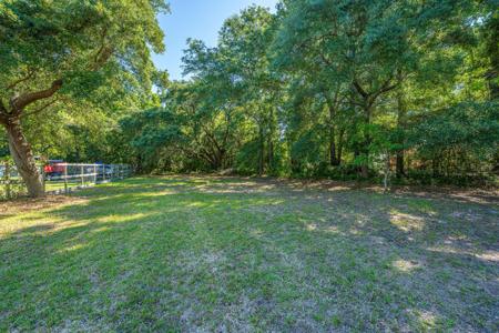 1536 A Boston Grill Road