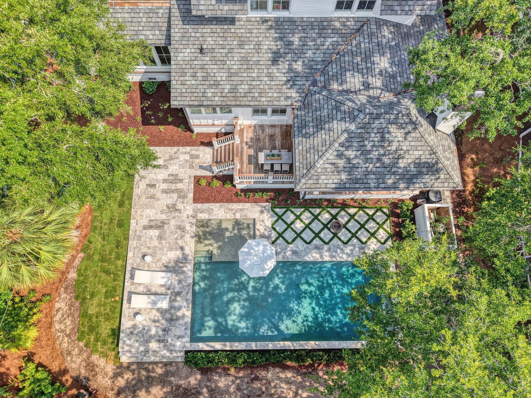 Image 3: 2524 Goldbug Ave Drone - (2)