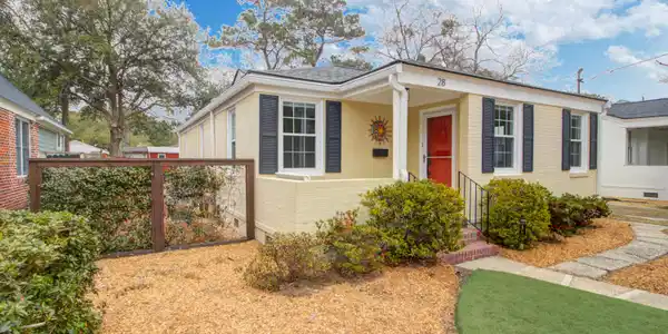 28 Lyttleton Avenue
