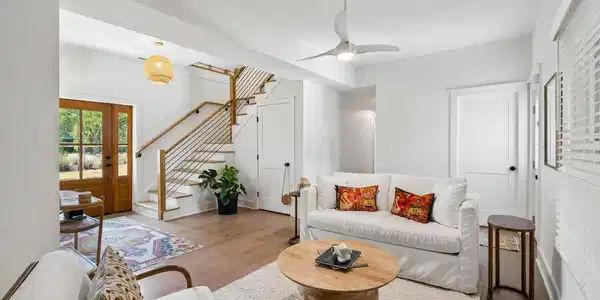 Image 3: 846thAve-KeenEyeMarketing-016