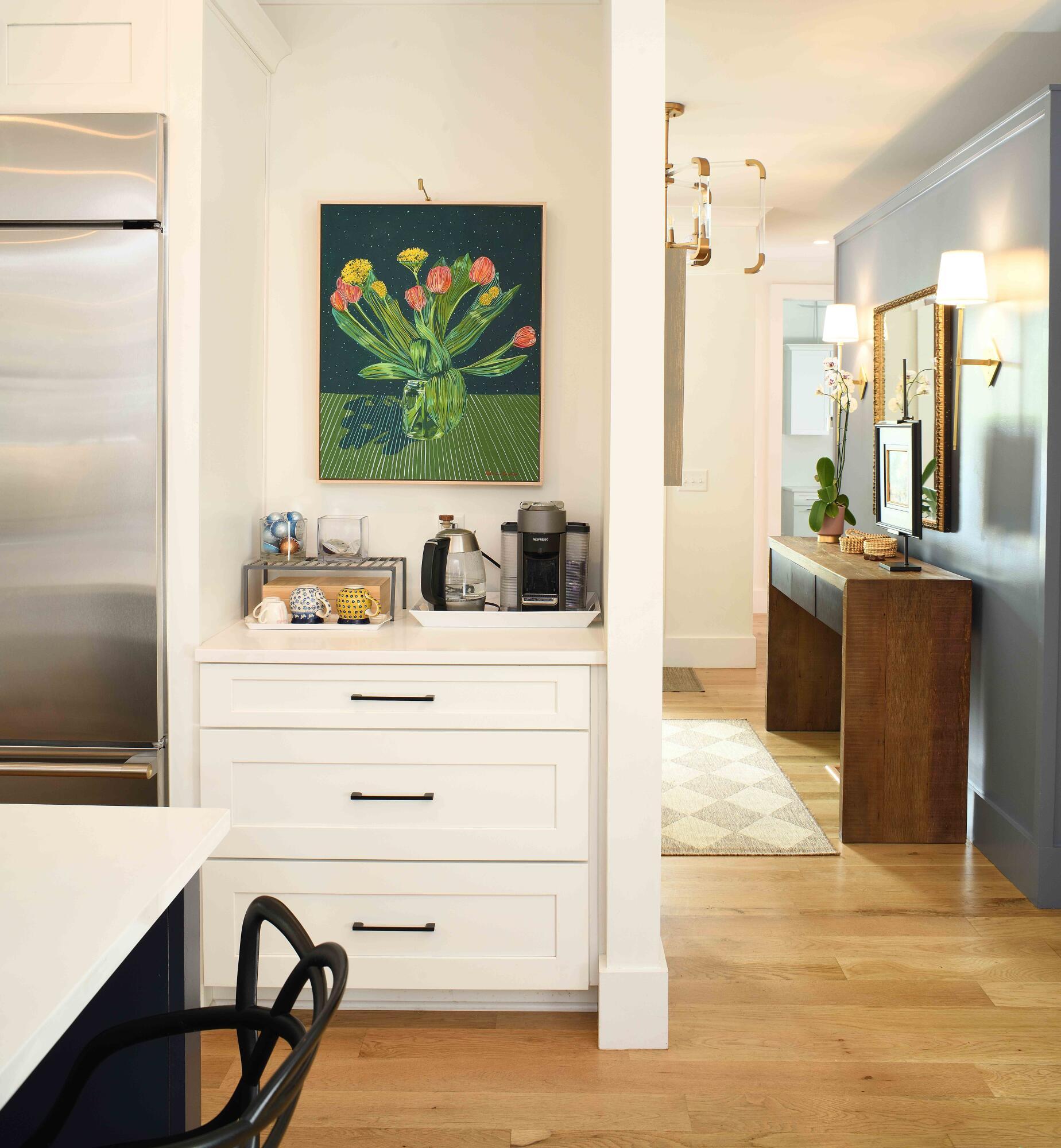 Image 4: Kitchen to Foyer