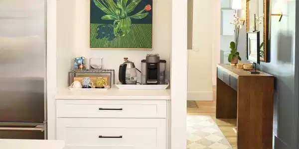 Image 4: Kitchen to Foyer