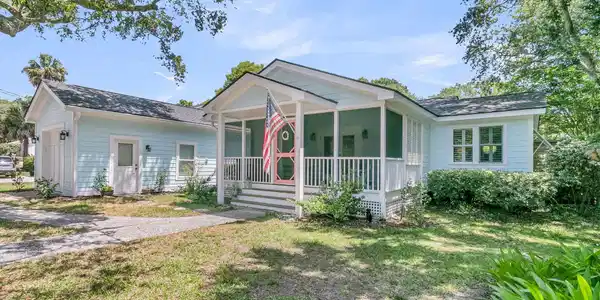 20 32nd Avenue