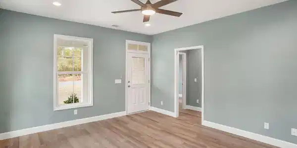 Image 4: Livingroom1