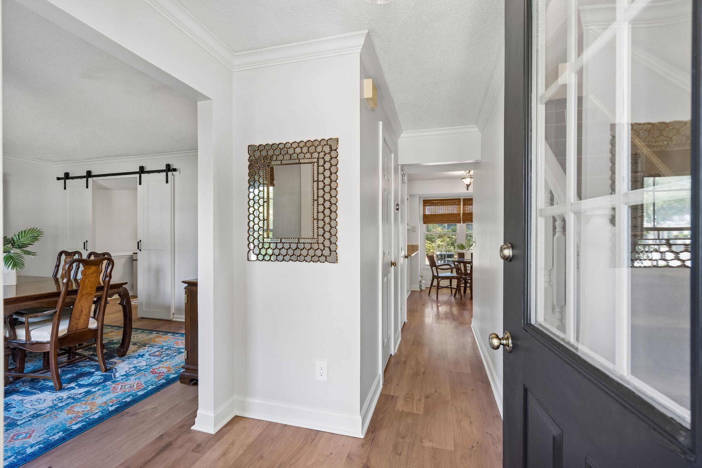 Image 4: Welcoming Foyer