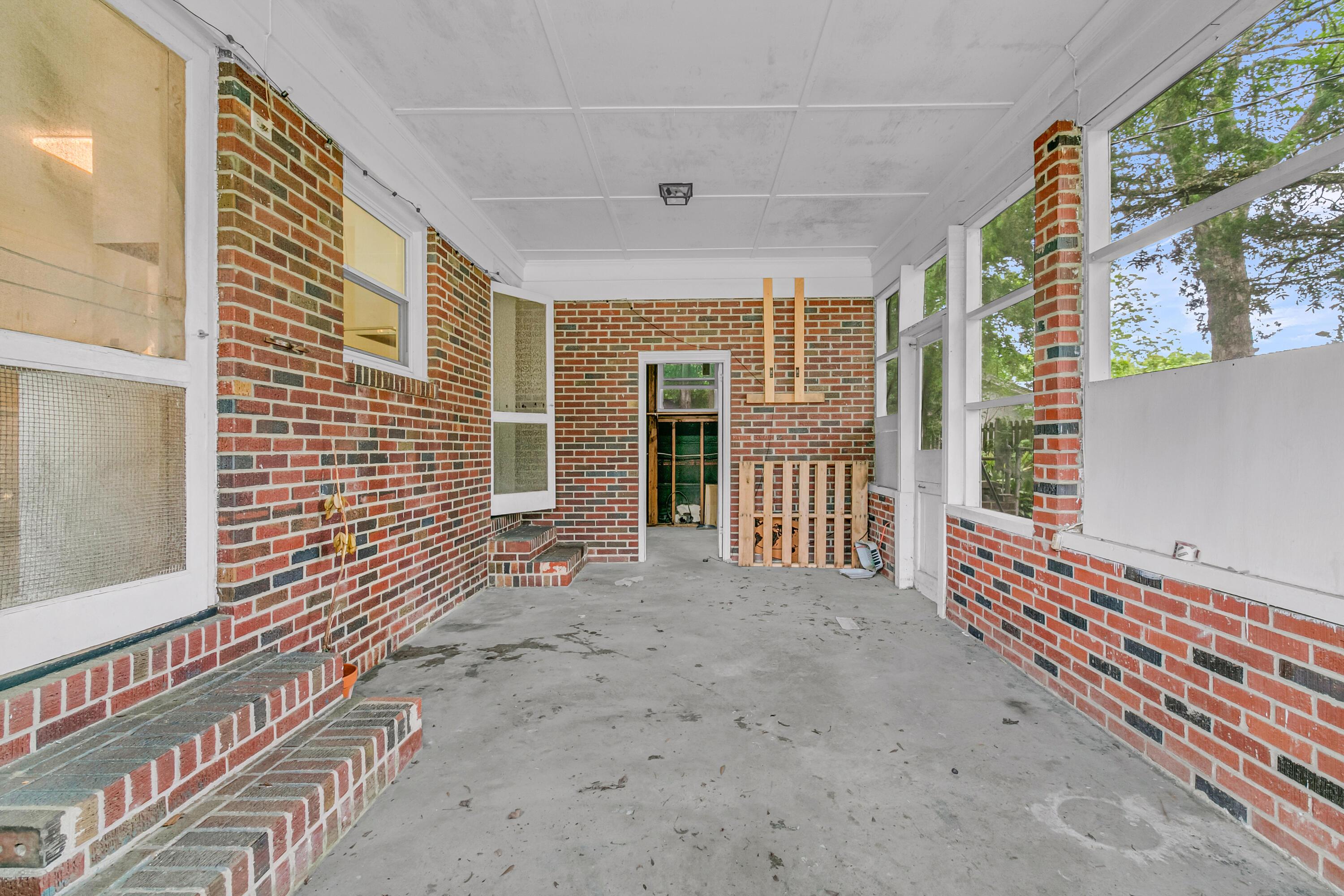 Image 4: 4