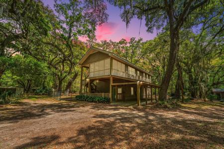 8389 Chisolm Plantation Road