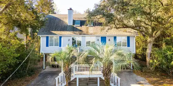 Image 4: 1019 Sea Crest Ln