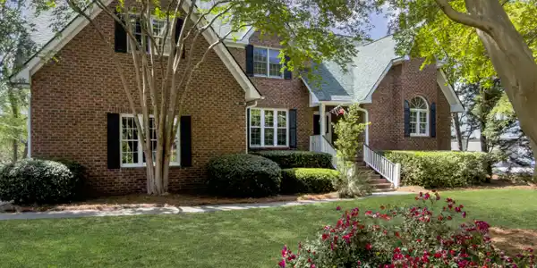 1529 Strathmore Lane