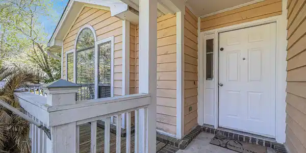 1569 Kentwood Circle