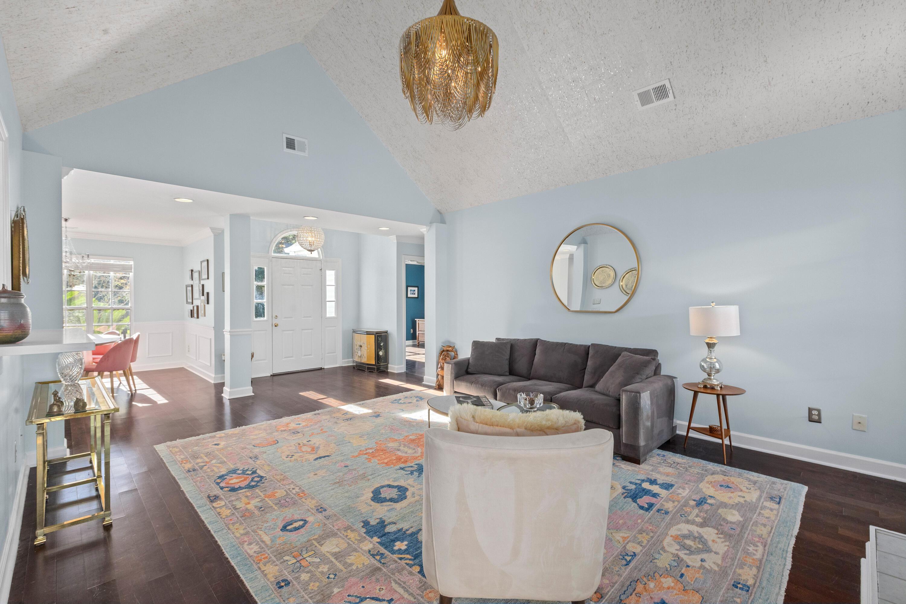 Image 3: 1504OldVillageDr-CasaVerdeMediaLLC34