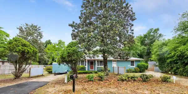 1135 Greenhill Road