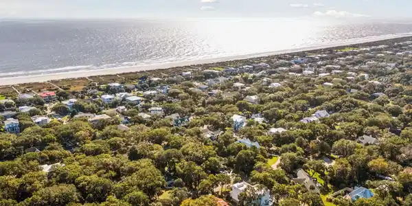 Image 3: Neighborhood