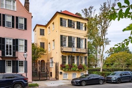 27 Meeting Street, Charleston SC 29401