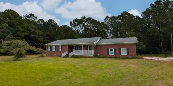 6509 N Highway 17