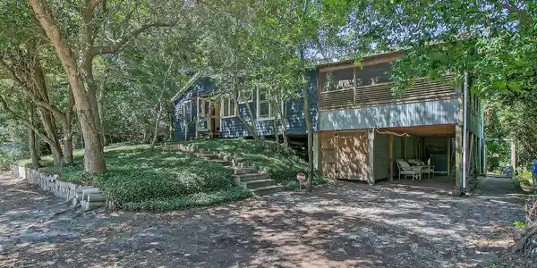 212 Hudson Avenue