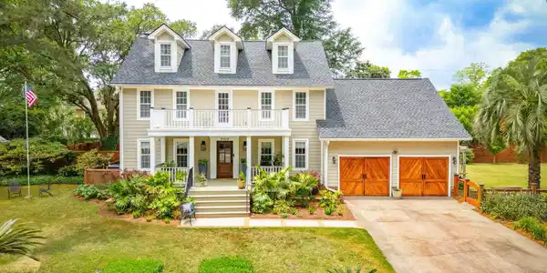 969 Equestrian Drive