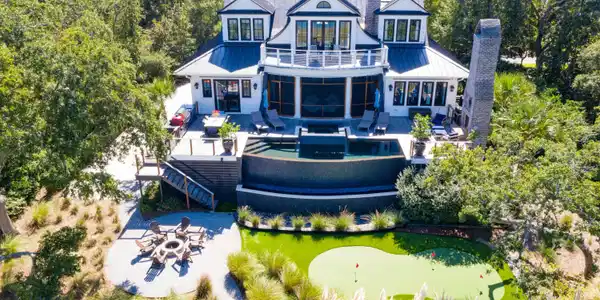 895 White Point Blvd Boulevard