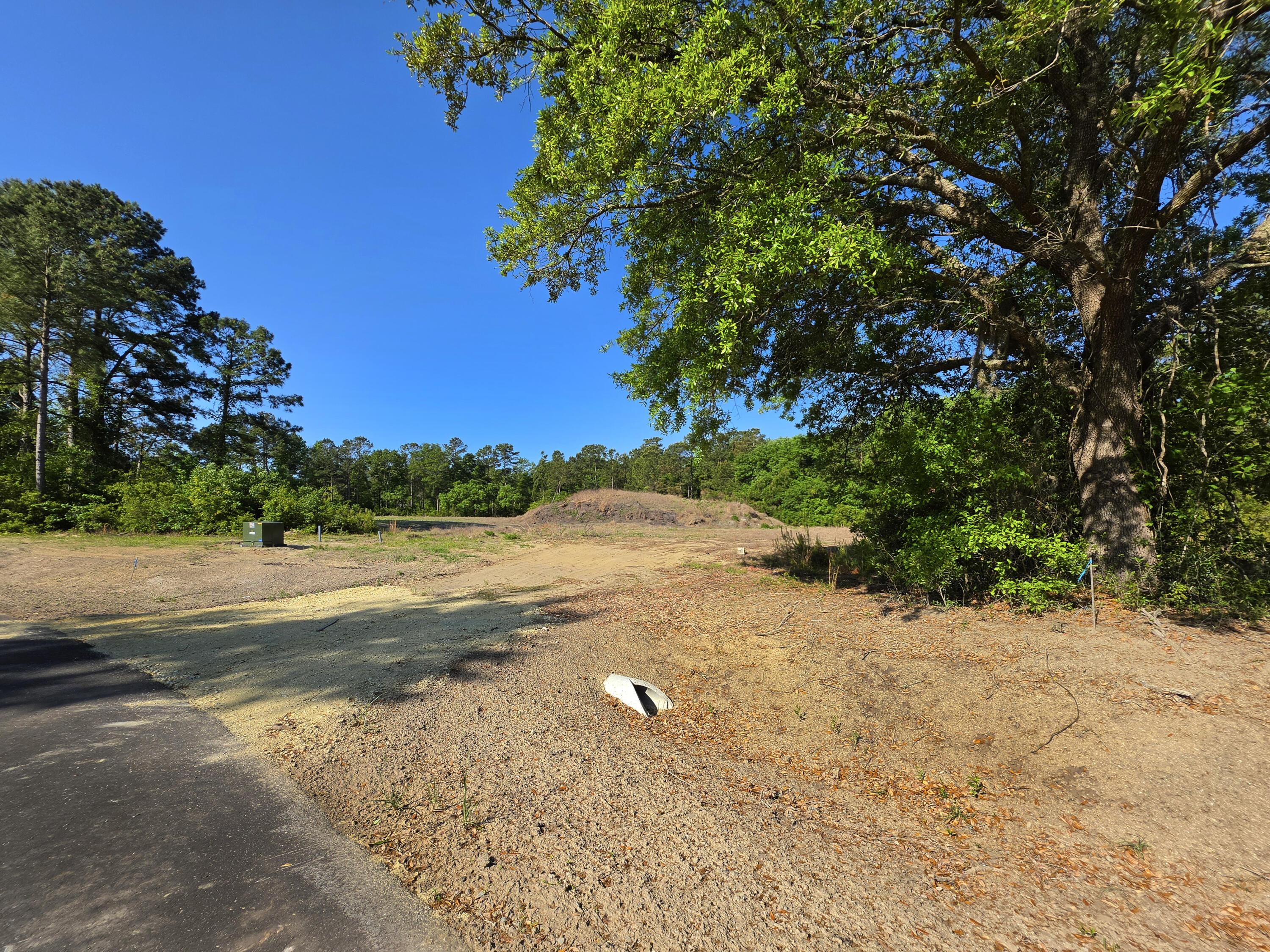 Image 4: Front Right Corner