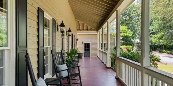 Image 4: Front Porch