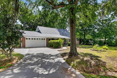 1760 Pittsford Circle
