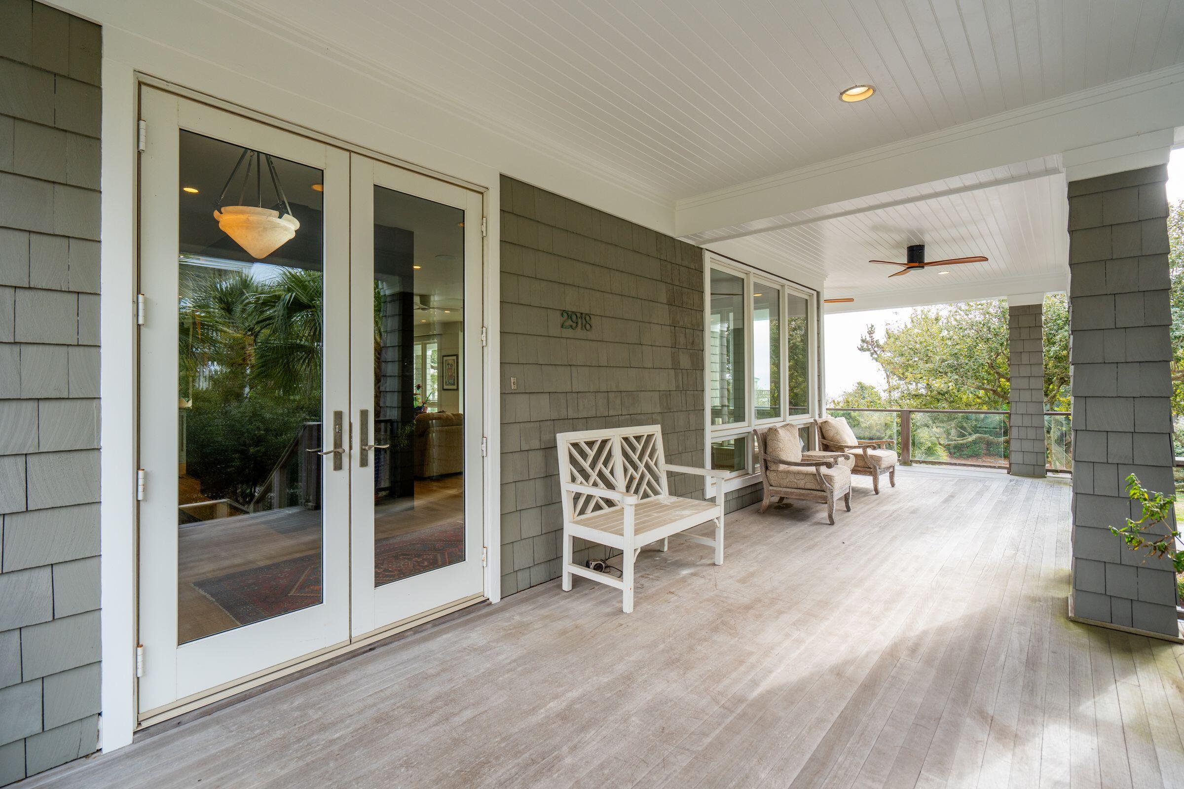 Image 4: Front Porch