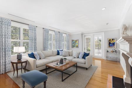 2 Laurens Street