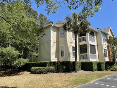 1600 Long Grove Drive